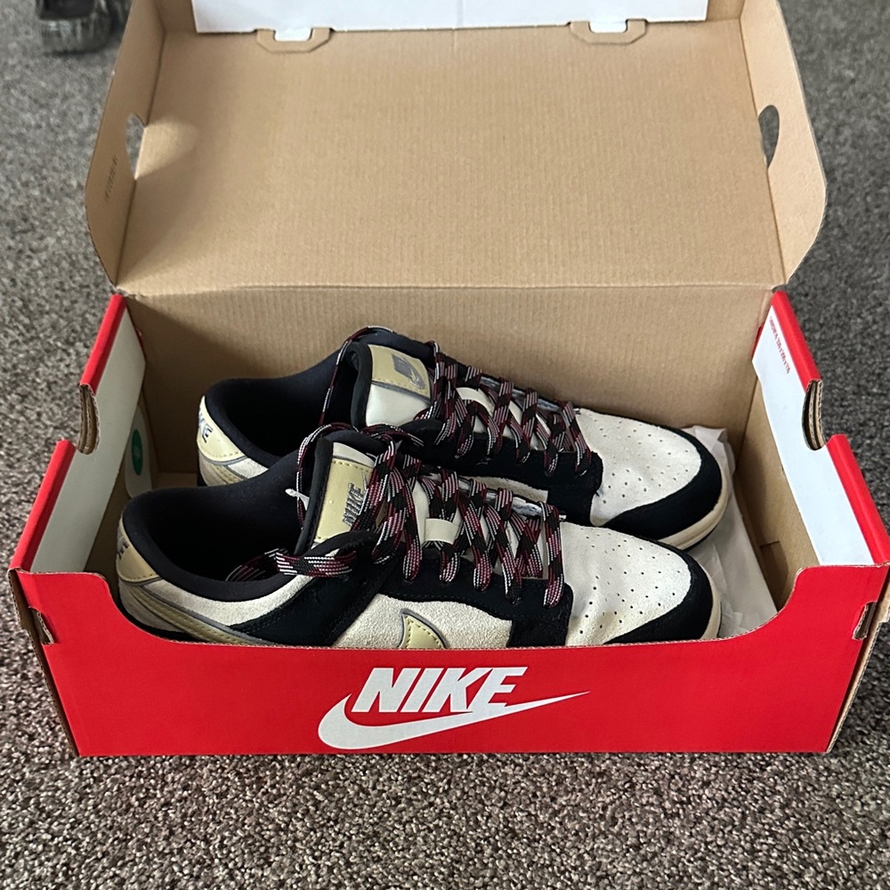 Nike Dunk Low LX